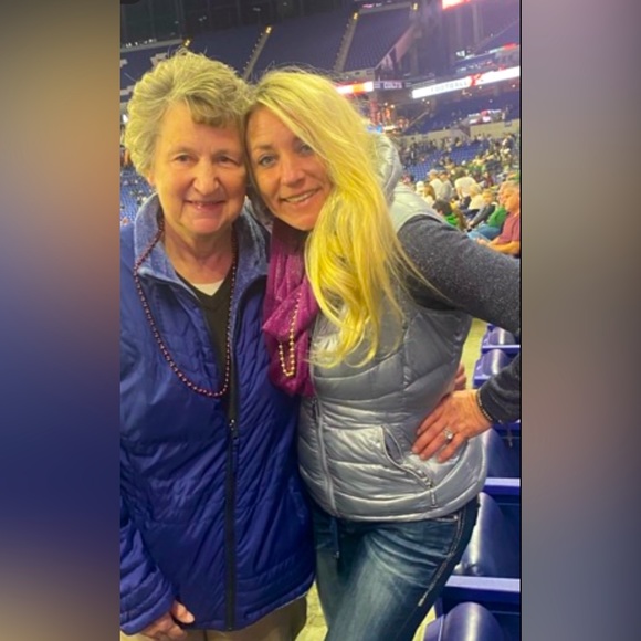 Meet your Posher, Stacey💜 - Picture 6 of 11